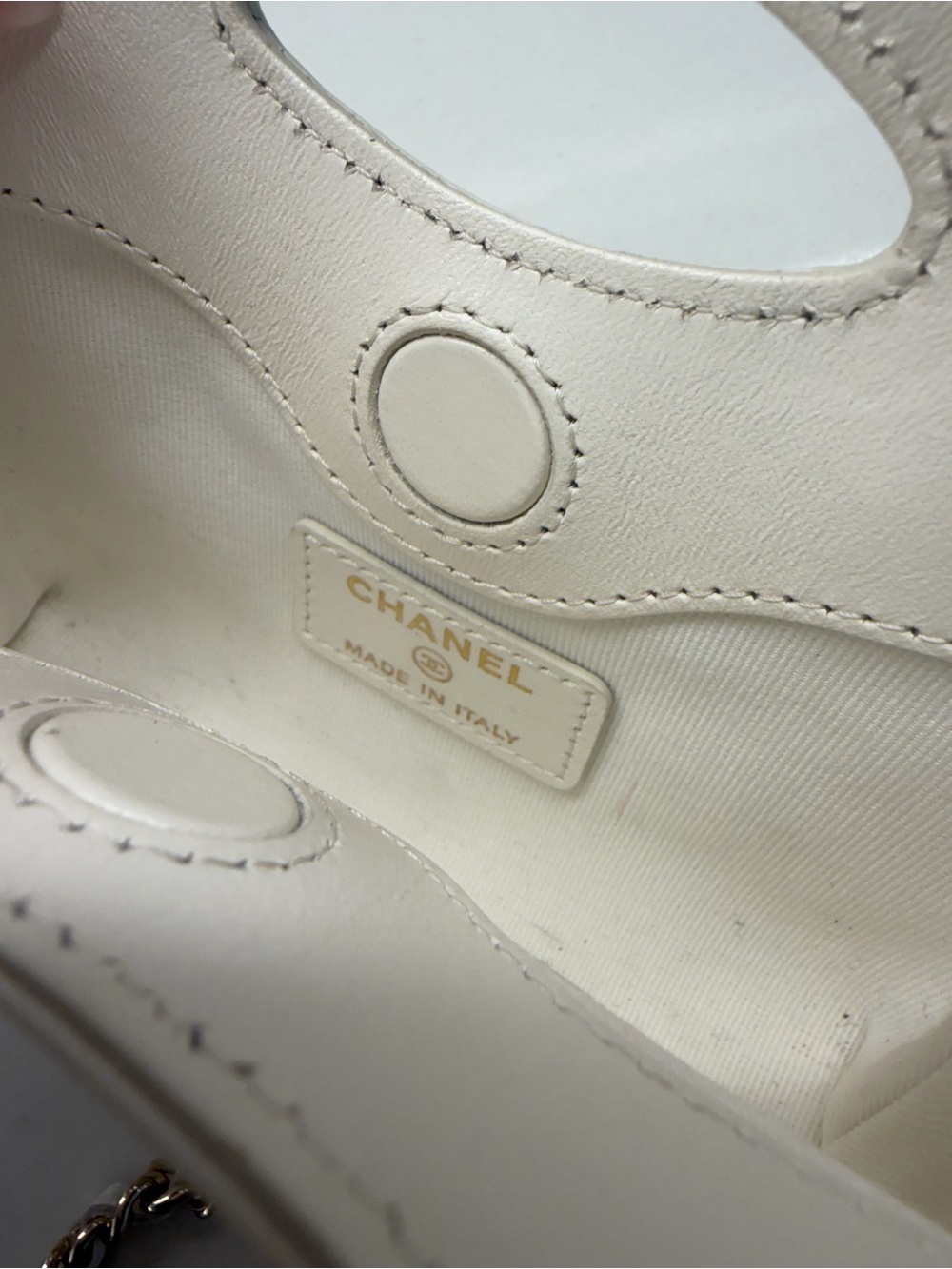 CHANEL 31 Nano - Picture 7 of 12